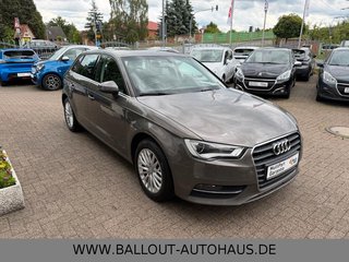 Audi A3 Sportback Ultra*2.HAND*SPUR*NAV*TEMP*BI-XENON - foto 4