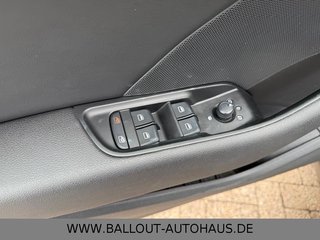 Audi A3 Sportback Ultra*2.HAND*SPUR*NAV*TEMP*BI-XENON - foto 10