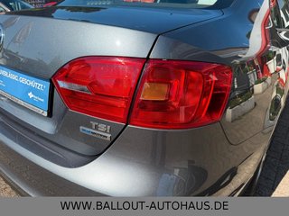 Volkswagen Jetta VI*1.HAND*KLIMA*SITZHEIZUNG*HU NEU* - foto 8