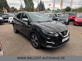 Nissan Qashqai Tekna+ 4x4*2.HAND*TOT*SPUR*PANO*AHK*LED* - foto 4
