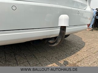 Volkswagen Touran*2.HAND*KLIMA*PANO*TEMPO*AHK*SHZ*BI-XENON* - bilder 4