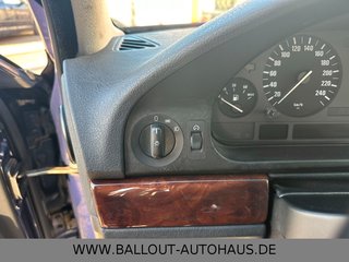 BMW 528i*1.HAND*KLIMA*LEDER*TEMP*GSD*AHK*TÜV 06-25* - photo 3