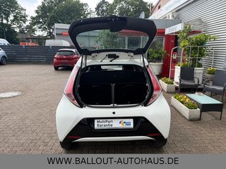 Toyota AYGO X-Play Team*1.HAND*KLIMA*BT*TEMPO*KAMERA* - foto 5