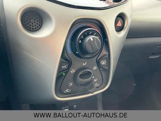 Toyota AYGO X-Play Team*1.HAND*KLIMA*BT*TEMPO*KAMERA* - foto 12