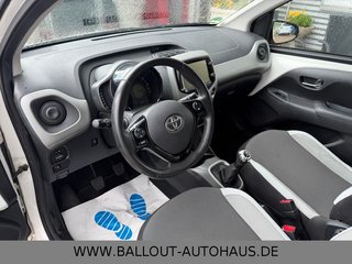 Toyota AYGO X-Play Team*1.HAND*KLIMA*BT*TEMPO*KAMERA* - foto 8