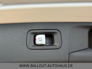 Mercedes-Benz E 220d T*2.HAND*GSD*AMG*AHK*DIS*TEMPO*SPUR*TOT* - bilder 11