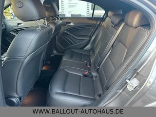 Mercedes-Benz A 220d 4Matic*KLIMA*NAVI*AMG-PAKET*SPUR*TOT*LED* - foto 4