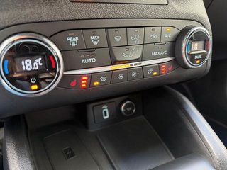 Ford Focus Turnier ST-Line*2.HAND*B&O*SPUR*TOT*LED*SY - bilder 22