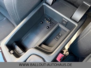 BMW 318d Touring*2.HAND*KLIMA*NAVI*PANO*AHK*TEMP*AHK - bilder 28