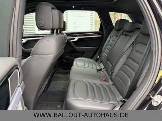 Volkswagen Touareg R-Line 4x4*HUD*SPUR*TOT*DYN*AHK*PAN*STHZ - foto 6