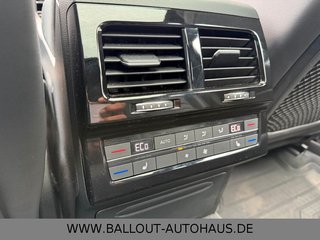 Volkswagen Touareg R-Line 4x4*HUD*SPUR*TOT*DYN*AHK*PAN*STHZ - foto 7