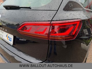 Volkswagen Touareg R-Line 4x4*HUD*SPUR*TOT*DYN*AHK*PAN*STHZ - foto 9