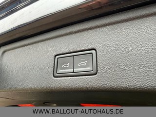 Volkswagen Touareg R-Line 4x4*HUD*SPUR*TOT*DYN*AHK*PAN*STHZ - foto 14