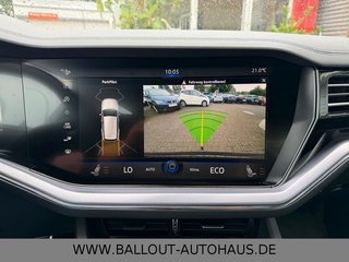 Volkswagen Touareg R-Line 4x4*HUD*SPUR*TOT*DYN*AHK*PAN*STHZ - foto 25