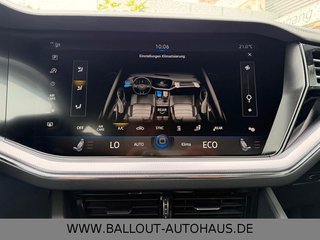 Volkswagen Touareg R-Line 4x4*HUD*SPUR*TOT*DYN*AHK*PAN*STHZ - foto 31