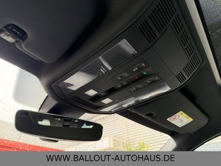 Volkswagen Touareg R-Line 4x4*HUD*SPUR*TOT*DYN*AHK*PAN*STHZ - foto 32