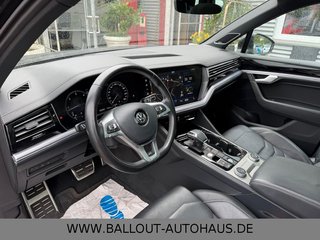 Volkswagen Touareg R-Line 4x4*HUD*SPUR*TOT*DYN*AHK*PAN*STHZ - foto 8