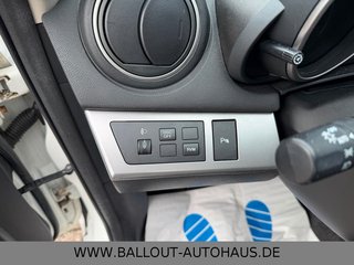 Mazda 3 Lim. 90th Anniversary*1.HAND*KLIMA*TEMPO*PDC* - bilder 1