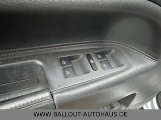 Volkswagen Touareg 3.2 V6*KLIMA*GSD*TEMPO*LEDER*TÜV 01/2026 - bilder 1