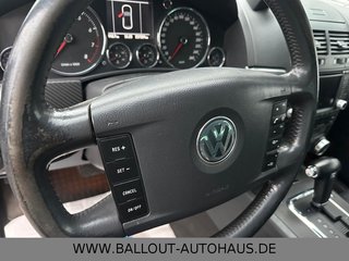 Volkswagen Touareg 3.2 V6*KLIMA*GSD*TEMPO*LEDER*TÜV 01/2026 - bilder 2