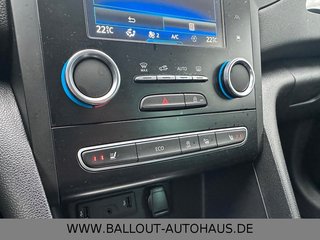 Renault Megane IV BOSE-Edition*2.HAND*LED*GARANTIE* - photo 11