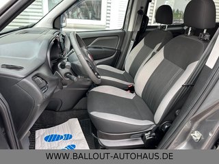 Fiat Doblo SX Maxi*2.HAND*NAVI*TEMPO*KAMERA*5*SITZER* - bilder 9