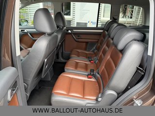 Volkswagen Touran Highline*2.HAND*KLIMA*NAVI*TEMPO*AHK*SHZ* - bilder 3