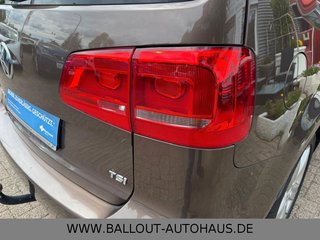 Volkswagen Touran Highline*2.HAND*KLIMA*NAVI*TEMPO*AHK*SHZ* - bilder 9