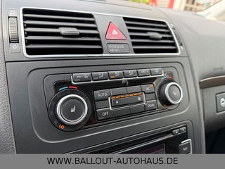 Volkswagen Touran Highline*2.HAND*KLIMA*NAVI*TEMPO*AHK*SHZ* - bilder 16