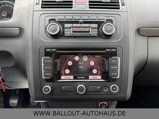 Volkswagen Touran Highline*2.HAND*KLIMA*NAVI*TEMPO*AHK*SHZ* - bilder 20