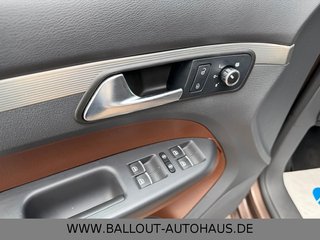 Volkswagen Touran Highline*2.HAND*KLIMA*NAVI*TEMPO*AHK*SHZ* - bilder 9