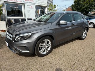 Mercedes-Benz GLA 200*2.HAND*AMG-PAKET*NAVI*BI-XENON* - photo 2
