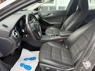 Mercedes-Benz GLA 200*2.HAND*AMG-PAKET*NAVI*BI-XENON* - photo 1