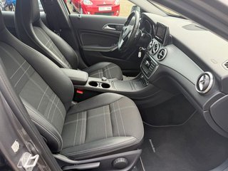 Mercedes-Benz GLA 200*2.HAND*AMG-PAKET*NAVI*BI-XENON* - photo 3