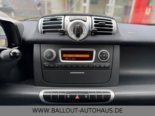 Smart ForTwo coupe Micro Hybrid*2.HAND*TÜV/AU NEU*AUX* - bilder 17