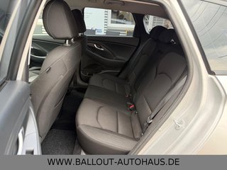 Hyundai i30 cw Trend*1.HAND*KLIMA*NAVI*SPUR*SHZ*KAMERA* - bilder 3