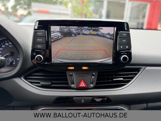 Hyundai i30 cw Trend*1.HAND*KLIMA*NAVI*SPUR*SHZ*KAMERA* - bilder 13