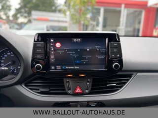 Hyundai i30 cw Trend*1.HAND*KLIMA*NAVI*SPUR*SHZ*KAMERA* - bilder 16