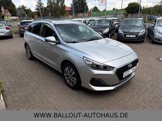 Hyundai i30 cw Trend*1.HAND*KLIMA*NAVI*SPUR*SHZ*KAMERA* - bilder 4