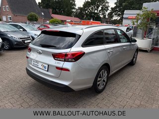 Hyundai i30 cw Trend*1.HAND*KLIMA*NAVI*SPUR*SHZ*KAMERA* - bilder 5