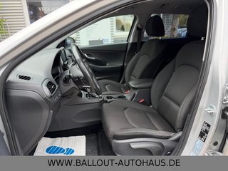Hyundai i30 cw Trend*1.HAND*KLIMA*NAVI*SPUR*SHZ*KAMERA* - bilder 9