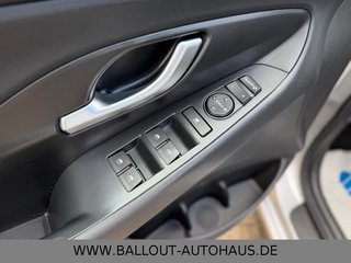 Hyundai i30 cw Trend*1.HAND*KLIMA*NAVI*SPUR*SHZ*KAMERA* - bilder 10