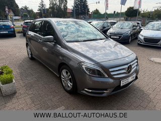 Mercedes-Benz B 180 CDI*KLIMA*NAVI*TEMPO*BI-XENON*SHZ*AHK*PDC* - foto 4