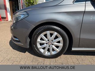 Mercedes-Benz B 180 CDI*2.HAND*KLIMA*NAVI*TEMP*AHK*SHZ*BT*PDC* - foto 12