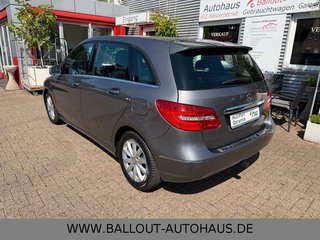 Mercedes-Benz B 180 CDI*2.HAND*KLIMA*NAVI*TEMP*AHK*SHZ*BT*PDC* - foto 7