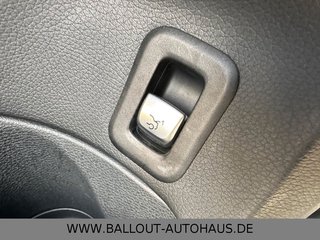 Mercedes-Benz C 250 Lim.CGI*NAVI*LED*TOT*SPUR*AHK*TEMPO* - foto 22
