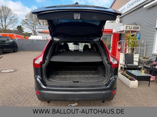 Volvo XC 60 Momentum AWD*PANO*KLIMA*NAVI*AHK* - bilder 9