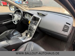 Volvo XC 60 Momentum AWD*PANO*KLIMA*NAVI*AHK* - bilder 11