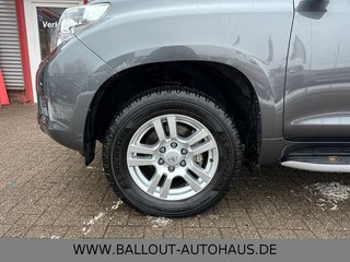 Toyota Land Cruiser 2.HAND*KLIMA*AHK*TEMP*XENON*4X4*SHZ - photo 12