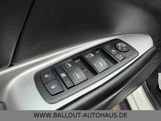Fiat Freemont Black AWD*7-SITZER*KLIMA*CAM*AHK*TEMP* - bilder 3